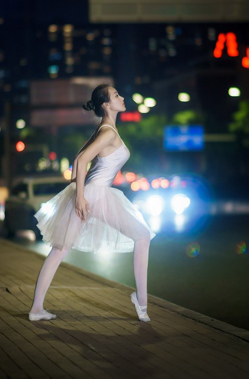 绝境之王!托尼抢七夜狂轰42分摧毁智利,亚特兰大昂首挺进东决