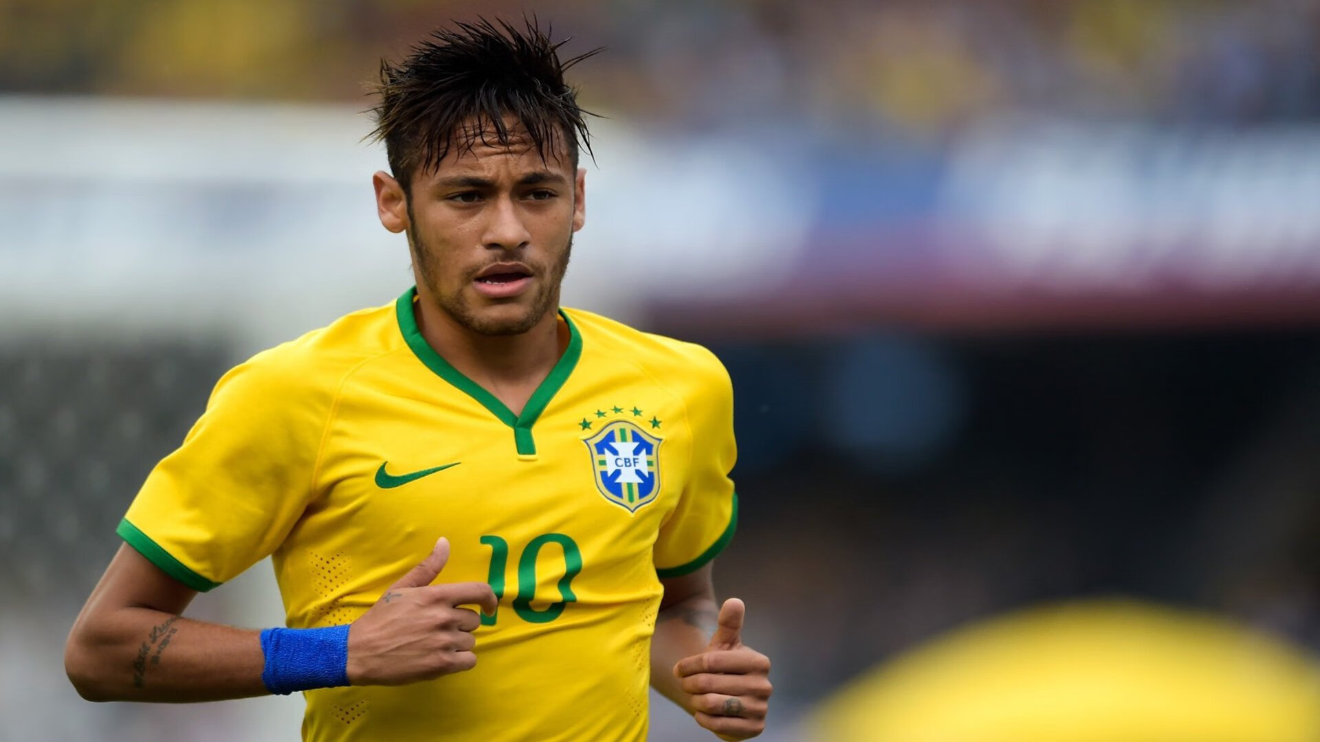 天山脚下风云骤变！老鹰队客场掀翻新疆，年度争冠格局再起波澜